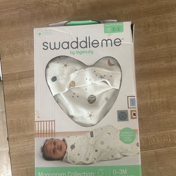 Swaddle me by Ingenuity. 0-3 monogram collection swaddle. - Picture 1 of 5